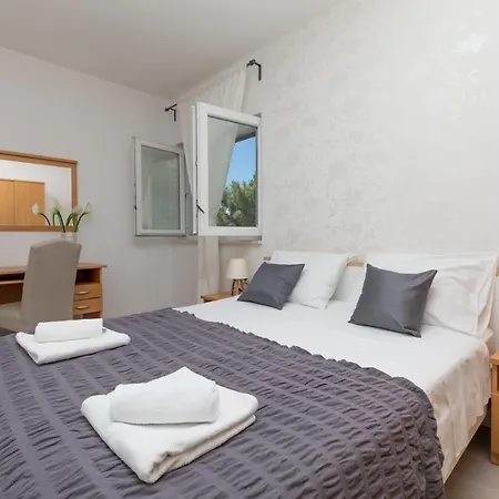 Empress ميميتسا