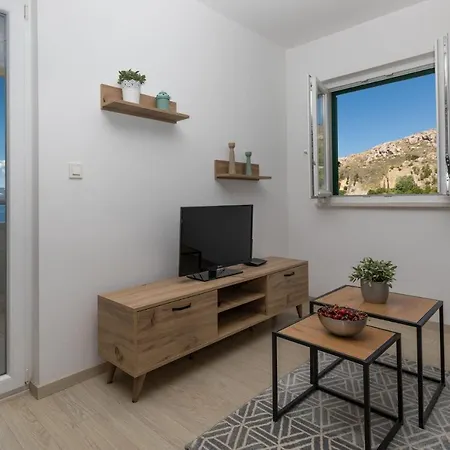 Empress * ميميتسا