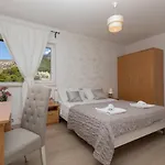 Empress Appartement Mimice