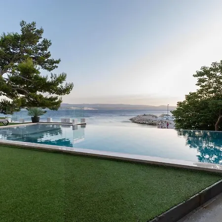 Empress Apartament *